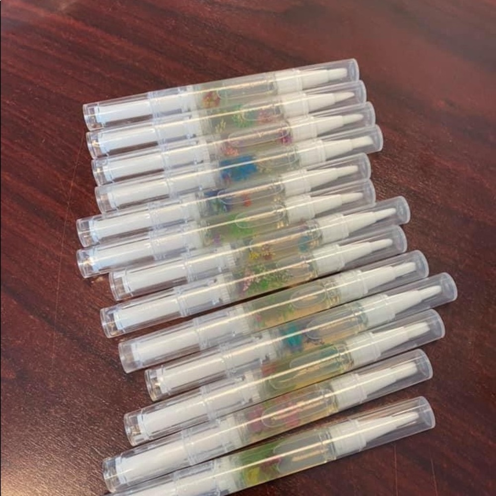 Organic custom sent cuticle oil